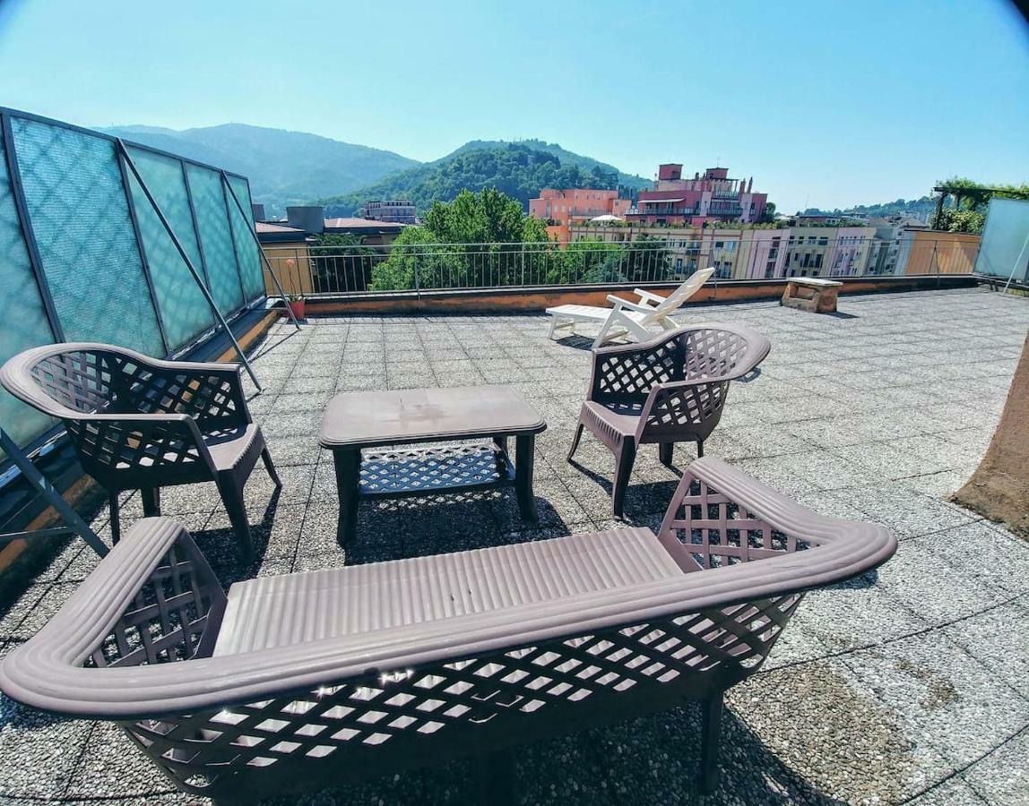 Appartamento Con Terrazzo Zona Ospedale Civile Brescia Exteriör bild